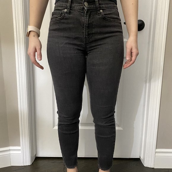 Black Old Navy "The Power Jean" Perfect Straight Ankle Jeans Size 0 - Picture 1 of 5